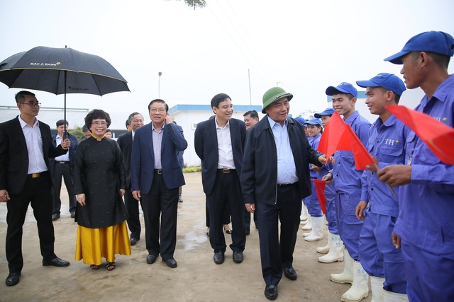 Thủ tướng Nguyễn Xuân Phúc dự lễ khánh thành Nhà máy nước tinh khiết, thảo dược và hoa quả Núi Tiên - 7 Thủ tướng Nguyễn Xuân Phúc dự lễ khánh thành Nhà máy nước tinh khiết, thảo dược và hoa quả Núi Tiên - 7