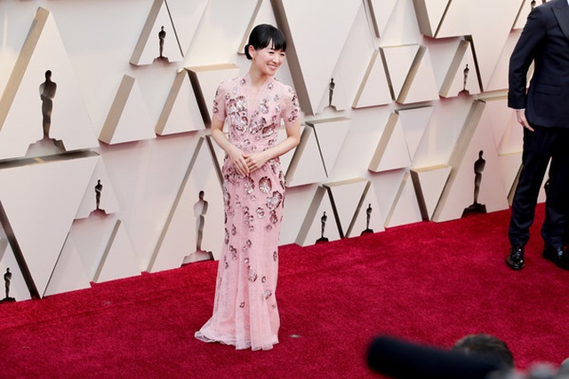 Minh tinh Hollywood khoe váy áo lộng lẫy trên thảm đỏ Oscar 2019 - 35