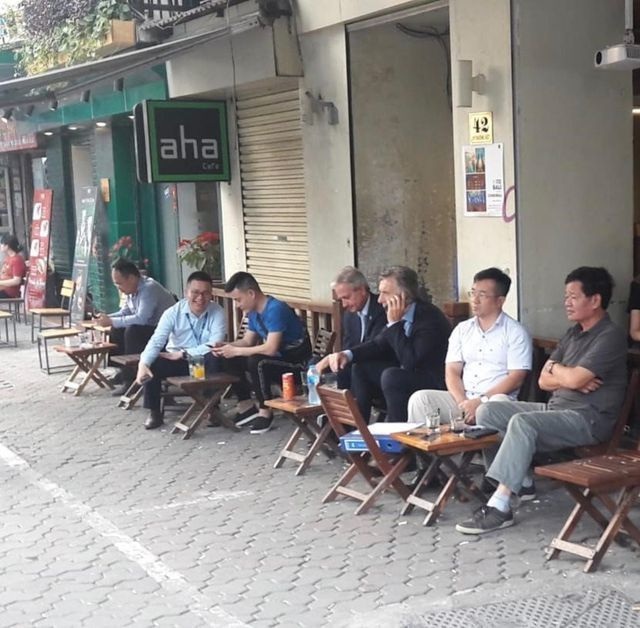 Những lãnh đạo nước ngoài “mê mẩn” ẩm thực bình dân Việt Nam - 14 Những lãnh đạo nước ngoài “mê mẩn” ẩm thực bình dân Việt Nam - 14