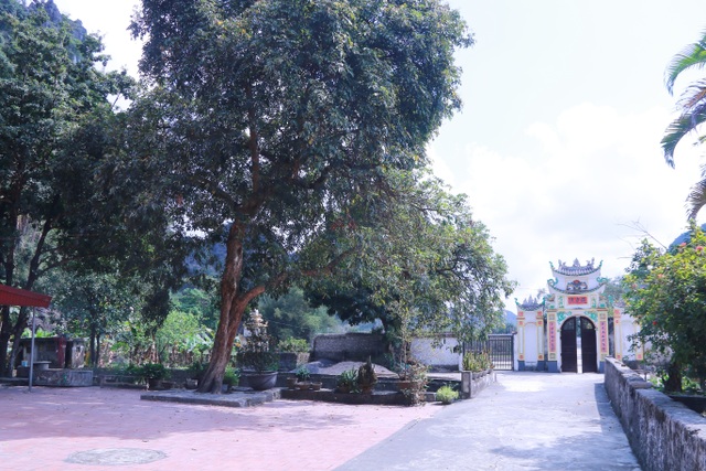 Ngôi chùa cổ hơn 1000 năm tuổi bên trong có “rồng phát sáng” - 13 Ngôi chùa cổ hơn 1000 năm tuổi bên trong có “rồng phát sáng” - 13