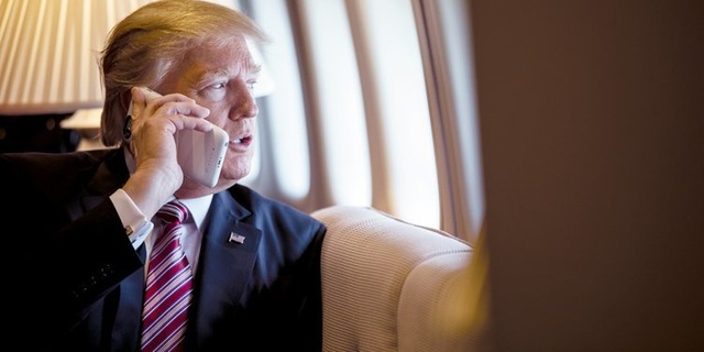 donald-trumpi-phone-1551180427472.jpg