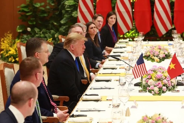 Tổng thống Donald Trump ăn trưa cùng Thủ tướng Nguyễn Xuân Phúc - Ảnh minh hoạ 3