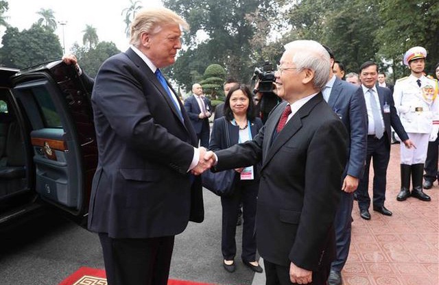 Hình ảnh hoạt động đầu tiên của Tổng thống Donald Trump tại Việt Nam