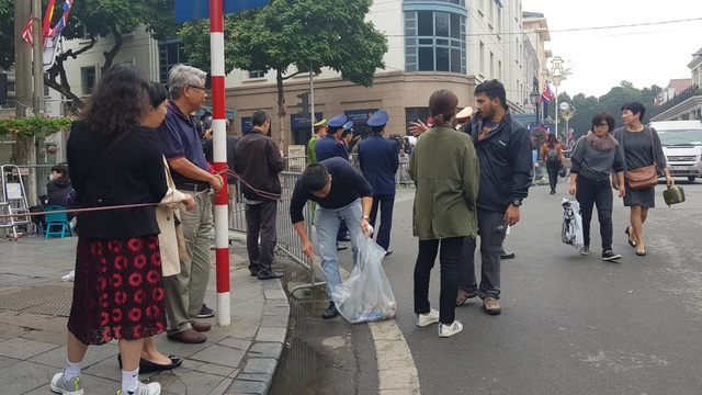 Hai nhà lãnh đạo Mỹ - Triều chuẩn bị rời khách sạn đến Hội nghị thượng đỉnh lần 2 - 1