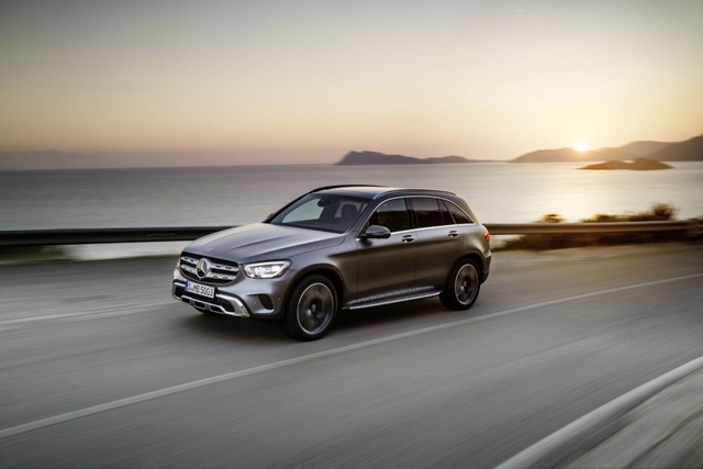 Mercedes-Ben GLC được trang bị động cơ mới - 1