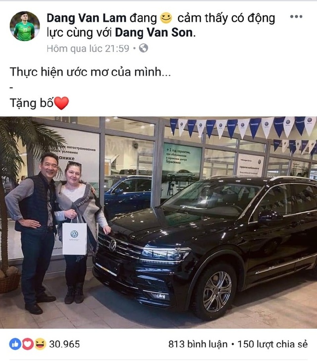 Thủ thành Đặng Văn Lâm thực hiện được mong ước tặng bố xe ôtô - 1 Thủ thành Đặng Văn Lâm thực hiện được mong ước tặng bố xe ôtô - 1