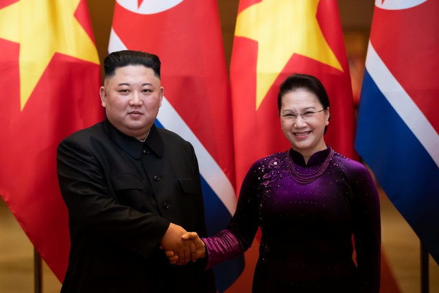 Những khoảnh khắc đẹp của Chủ tịch Kim Jong-un tại Việt Nam trên báo chí quốc tế - 18