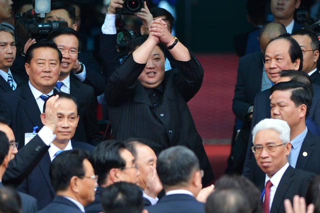 Chủ tịch Kim Jong-un vẫy tay chào Việt Nam, lên tàu về nước - Ảnh minh hoạ 4