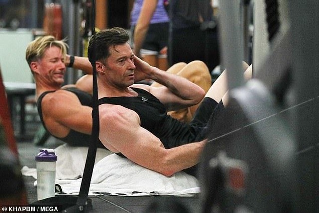 Người sói Hugh Jackman khoe cơ bắp cuồn cuộn ở tuổi 51 - 5 Người sói Hugh Jackman khoe cơ bắp cuồn cuộn ở tuổi 51 - 5