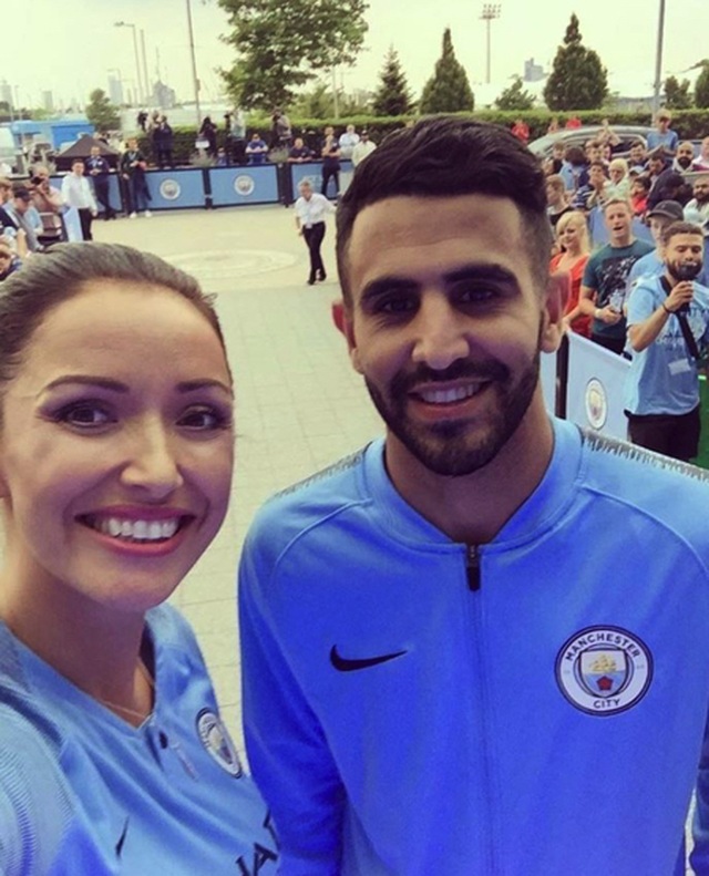 Ngắm nàng MC xinh đẹp vừa bị lộ ảnh nóng ở chương trình Man City TV - 4 Ngắm nàng MC xinh đẹp vừa bị lộ ảnh nóng ở chương trình Man City TV - 4