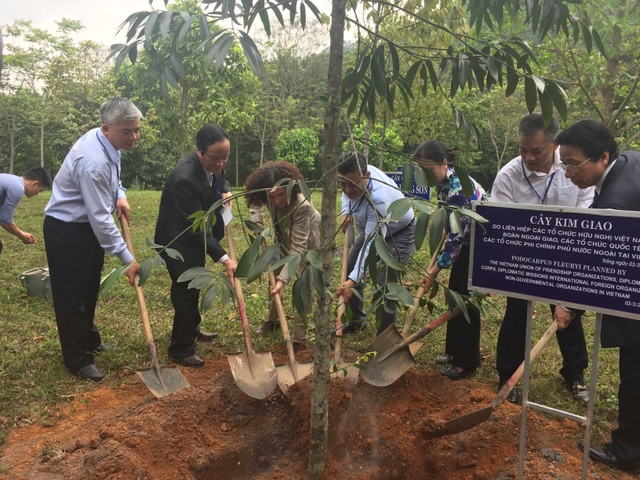 Chuyến hành hương về đất tổ Hùng Vương của các nhà ngoại giao quốc tế - Ảnh minh hoạ 7