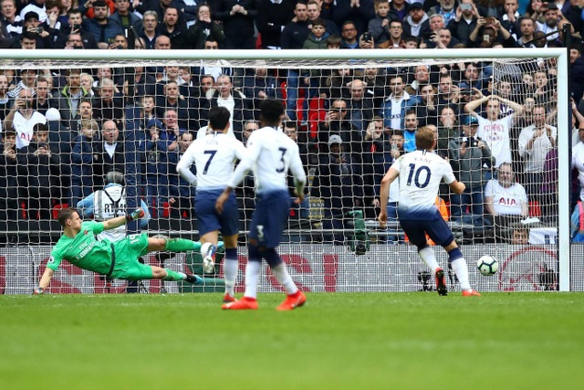 Nhìn lại trận hòa ghìm chân cả Tottenham lẫn Arsenal - 15 Nhìn lại trận hòa ghìm chân cả Tottenham lẫn Arsenal - 15
