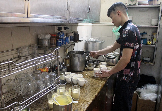 Thượng đỉnh Mỹ - Triều: Chủ hàng phở ngày ngủ 2 tiếng, thái thịt xuyên đêm - 4 Thượng đỉnh Mỹ - Triều: Chủ hàng phở ngày ngủ 2 tiếng, thái thịt xuyên đêm - 4