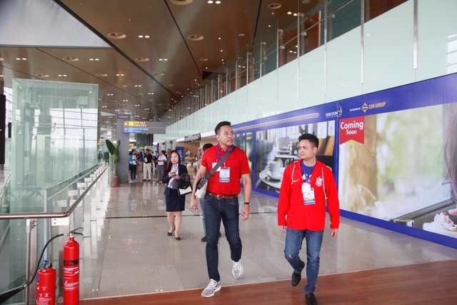 Khảo sát sân bay.JPG Khảo sát sân bay.JPG
