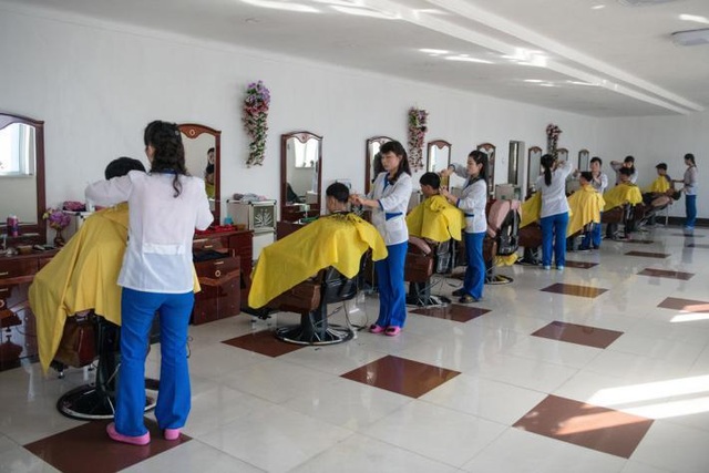 Những hình ảnh hiếm hoi về các hoạt động vui chơi giải trí của người Triều Tiên - 9 Những hình ảnh hiếm hoi về các hoạt động vui chơi giải trí của người Triều Tiên - 9