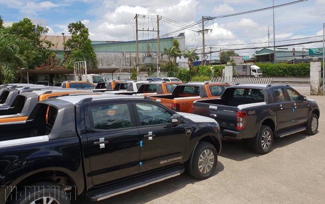 Tranh mua loại ô tô cồng kềnh: Phí chưa tăng đã bị dân buôn ăn chặn - 2 Tranh mua loại ô tô cồng kềnh: Phí chưa tăng đã bị dân buôn ăn chặn - 2