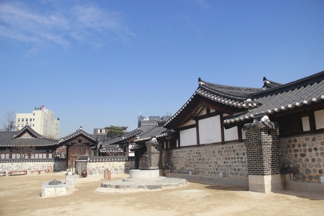 Vẻ đẹp bí ẩn của làng cổ Hanok Namsan Hàn Quốc - 7 Vẻ đẹp bí ẩn của làng cổ Hanok Namsan Hàn Quốc - 7
