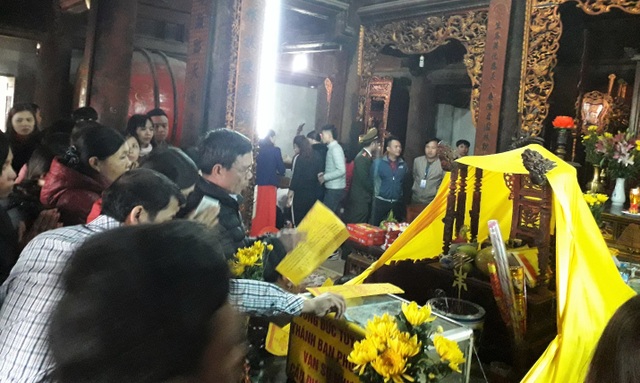 Đền Cờn và tục thờ Tứ vị Thánh nương - 6 Đền Cờn và tục thờ Tứ vị Thánh nương - 6