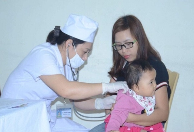 Thanh Hóa: Triển khai tiêm vắc xin ComBE Five cho trẻ em - 2 Thanh Hóa: Triển khai tiêm vắc xin ComBE Five cho trẻ em - 2