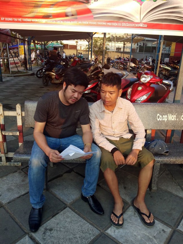 Chàng trai đánh giày được bạn đọc báo Dân trí hỗ trợ 160 triệu đồng - 3 Chàng trai đánh giày được bạn đọc báo Dân trí hỗ trợ 160 triệu đồng - 3