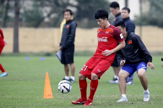 Đình Trọng trở lại, Quang Hải phải tập riêng ở U23 Việt Nam - Ảnh minh hoạ 6