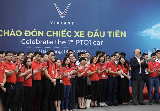 VinFast hoàn thành sản xuất thử nghiệm chiếc Lux SUV đầu tiên - 1