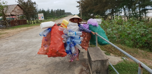 Những người phụ nữ “quên” ngày 8/3 - 4 Những người phụ nữ “quên” ngày 8/3 - 4