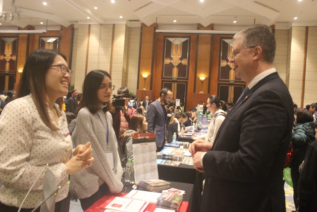 Đại sứ Mỹ: 30.000 du học sinh Việt Nam là những đại sứ gắn kết quan hệ song phương - 11 Đại sứ Mỹ: 30.000 du học sinh Việt Nam là những đại sứ gắn kết quan hệ song phương - 11