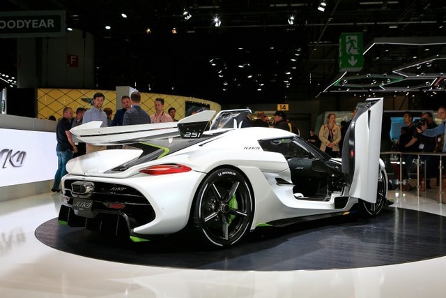 Cận cảnh siêu xe 3 triệu USD  mới ra mắt của Koenigsegg - 2