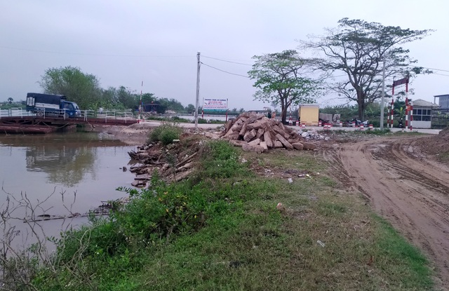 song hoa 4.jpg song hoa 4.jpg