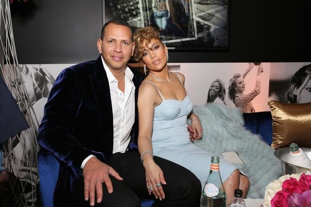 Jennifer Lopez đính hôn với bạn trai kém 6 tuổi - 5 Jennifer Lopez đính hôn với bạn trai kém 6 tuổi - 5