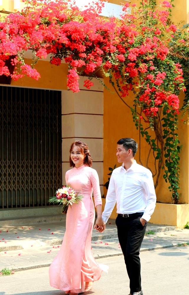 Hoa giấy ở Hội An Hoa giấy ở Hội An