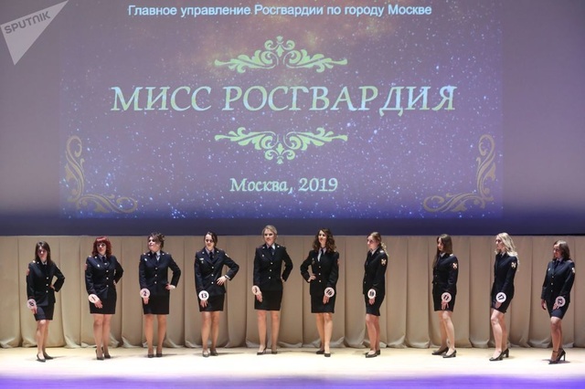 Vẻ đẹp của các nữ quân nhân thi hoa hậu vệ binh quốc gia Moscow - 1 Vẻ đẹp của các nữ quân nhân thi hoa hậu vệ binh quốc gia Moscow - 1