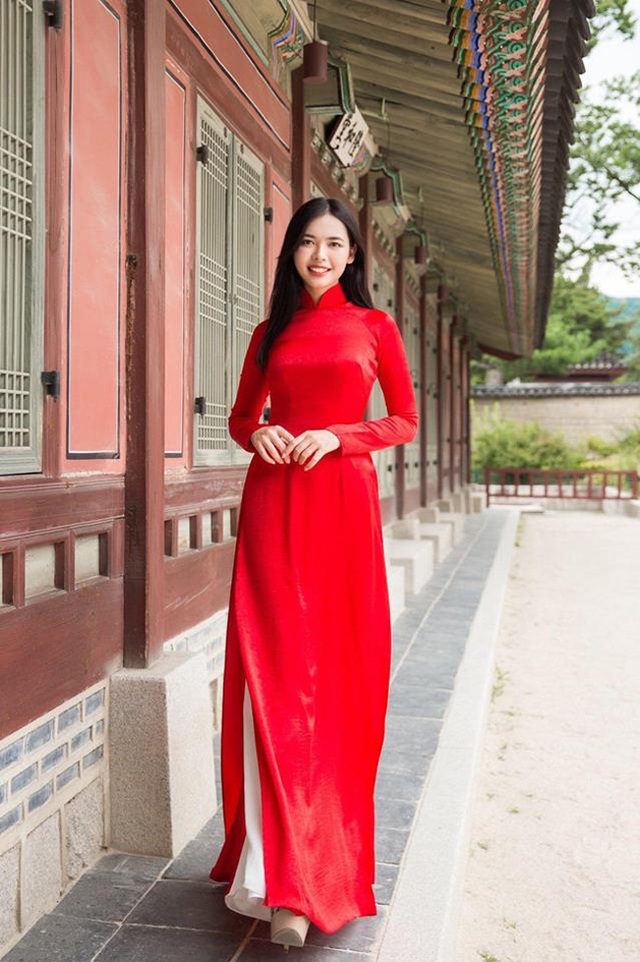 Ba cô giáo nổi như cồn vì quá xinh đẹp, gợi cảm - 15 Ba cô giáo nổi như cồn vì quá xinh đẹp, gợi cảm - 15