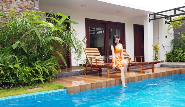 Ba cô giáo nổi như cồn vì quá xinh đẹp, gợi cảm - 18 Ba cô giáo nổi như cồn vì quá xinh đẹp, gợi cảm - 18