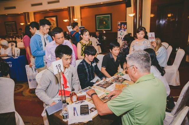 Nhận danh sách học bổng TOP 100 trường Mỹ tại triển lãm du học Mỹ Canada 2019 - 2 Nhận danh sách học bổng TOP 100 trường Mỹ tại triển lãm du học Mỹ Canada 2019 - 2