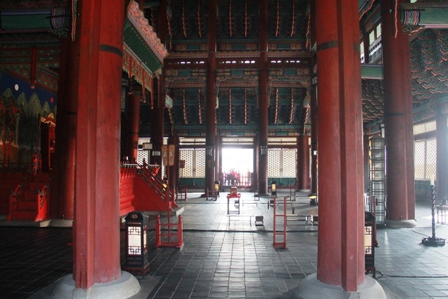 Một giờ tham quan cung điện Hoàng gia Hàn Quốc - 16 Một giờ tham quan cung điện Hoàng gia Hàn Quốc - 16