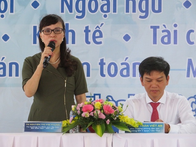 Tuyến sinh 2019: Nhiều thí sinh quan tâm ngành Sức khỏe - 2 Tuyến sinh 2019: Nhiều thí sinh quan tâm ngành Sức khỏe - 2