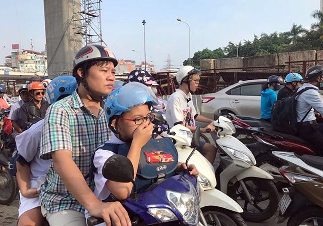 “Hạn chế xe máy trong nội thành không phải là gây khó cho dân” - 2 “Hạn chế xe máy trong nội thành không phải là gây khó cho dân” - 2