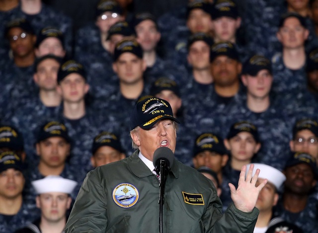 Đòi đồng minh gánh mọi chi phí đồn trú kèm “hoa hồng”: Quân cờ rủi ro của ông Trump - 2 Đòi đồng minh gánh mọi chi phí đồn trú kèm “hoa hồng”: Quân cờ rủi ro của ông Trump - 2