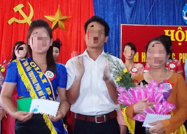 Cán bộ thị trấn từng bắt dân chui qua háng xin thôi các chức vụ - 2 Cán bộ thị trấn từng bắt dân chui qua háng xin thôi các chức vụ - 2