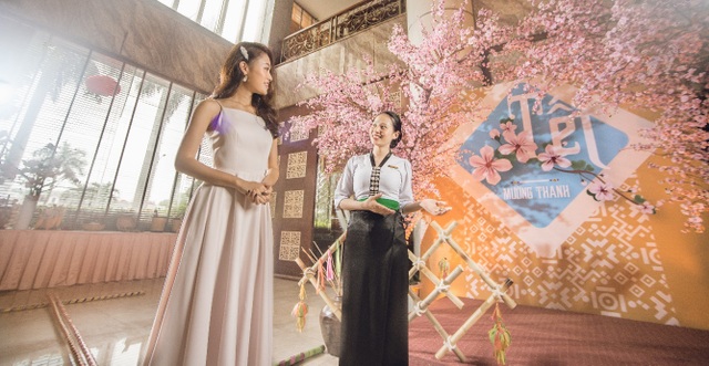 Người đẹp truyền thông Phùng Ngọc Bảo Vân thích thú khám phá tết Mường Thanh - 2 Người đẹp truyền thông Phùng Ngọc Bảo Vân thích thú khám phá tết Mường Thanh - 2