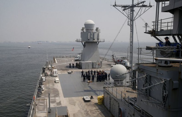 Tàu chỉ huy hiện đại nhất của Hải quân Mỹ đi qua Biển Đông - 7