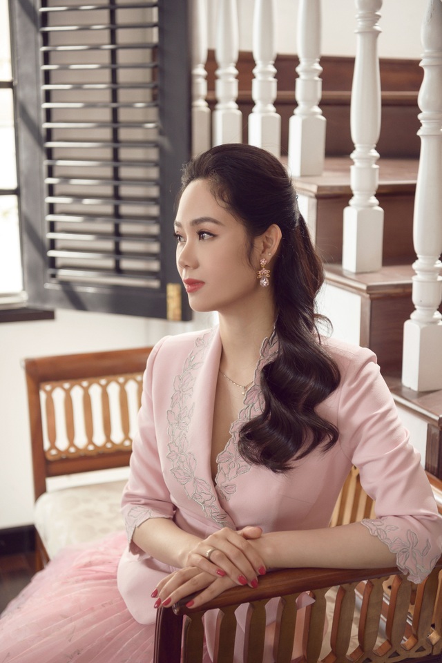 Nhan sắc Hoa hậu Mai Phương ra sao sau 17 năm đăng quang? - 4 Nhan sắc Hoa hậu Mai Phương ra sao sau 17 năm đăng quang? - 4