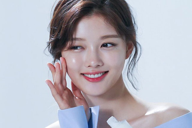 Cách chăm da của cô gái 19 tuổi xinh nhất xứ Hàn | Báo Dân trí