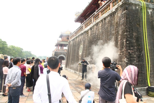 Chuyen gia Duc tay reu tren di tich Hue bang cong nghe hien dai 12.JPG Chuyen gia Duc tay reu tren di tich Hue bang cong nghe hien dai 12.JPG