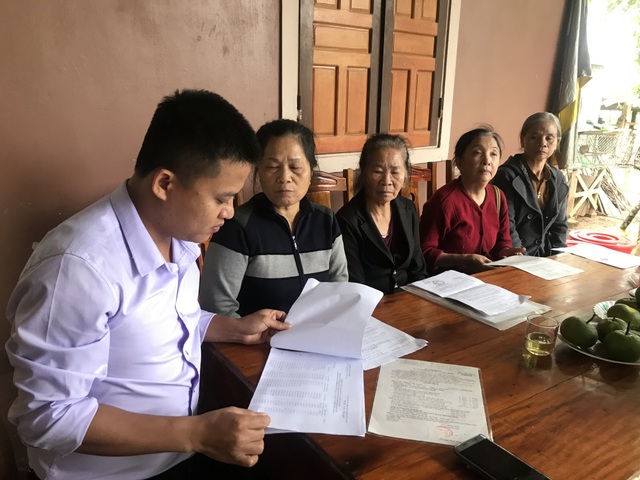 Cả trăm giáo viên cầu cứu mong được trả tiền trợ cấp thâm niên tại Nghệ An - 1 Cả trăm giáo viên cầu cứu mong được trả tiền trợ cấp thâm niên tại Nghệ An - 1