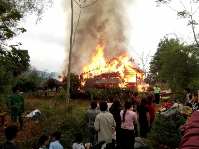 cháy nhà lao cai 4.jpg