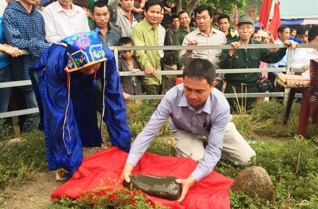 Hàng nghìn người tham gia lễ rước hòn đá “vía” - Ảnh minh hoạ 5