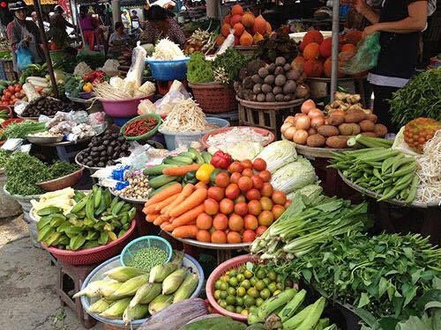 Giá rau củ tại Hà Nội đang tăng mạnh vì dịch tả lợn châu Phi.